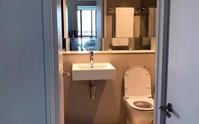 Melbourne Docklands Luxury Seaview Apartment