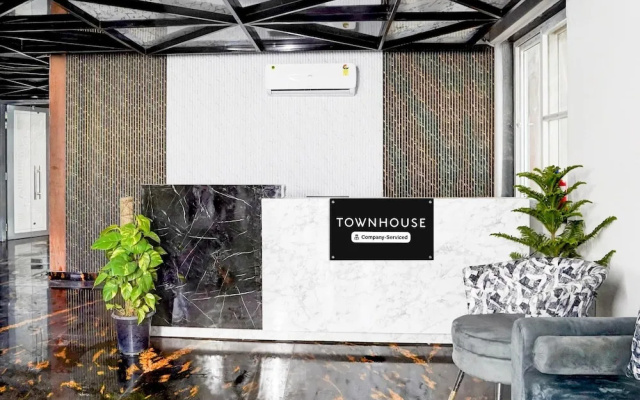 Classic With Balconyhotel Viva Residency