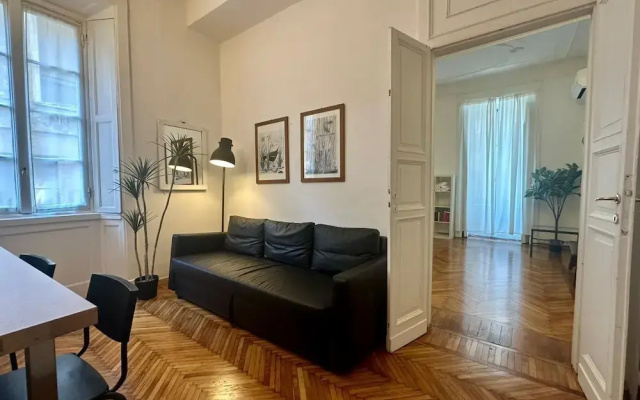 Casa Milano Classic Elegance with Balcony