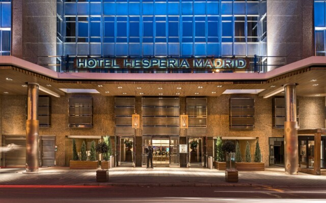 Отель Hesperia Madrid вид на фасад