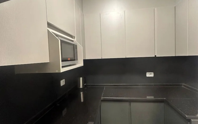 JRE Cozy Home Near All Services 20