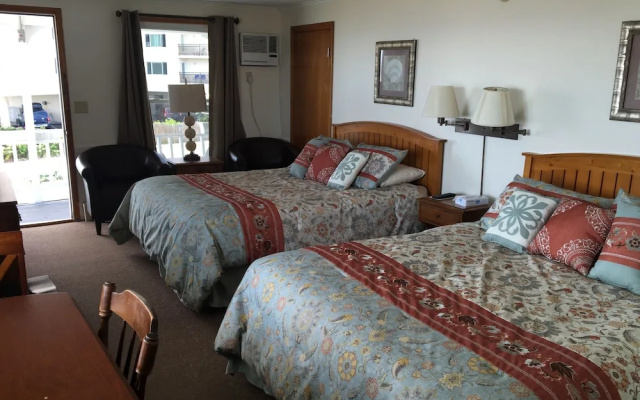 The Sandpiper Beachfront Motel
