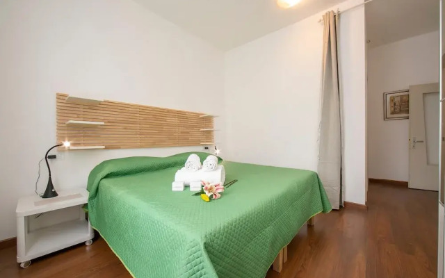Residenza Rocca Del Lago 4