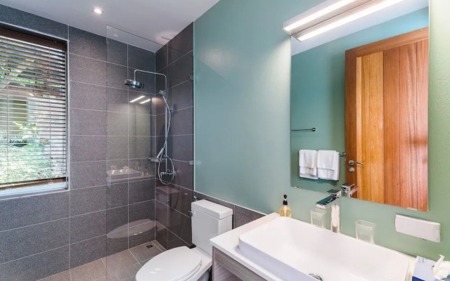 HSH V1 - 4 Bed sea view - Bang Por