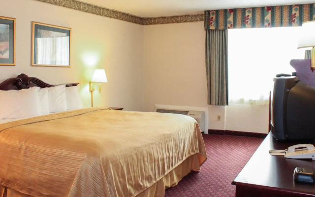 The Royal Inn & Suites