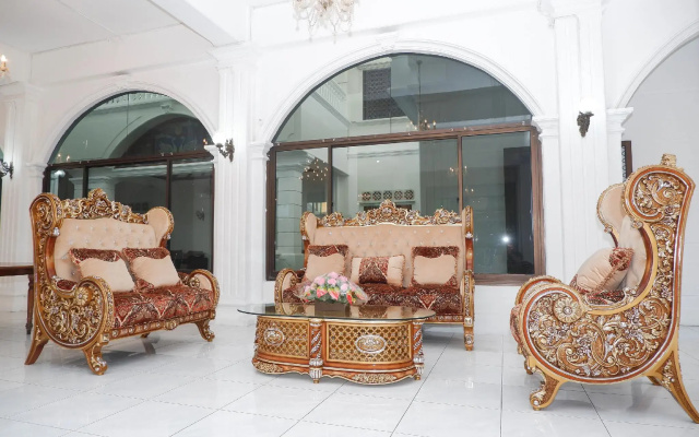 OYO 1136 Hotel Surya Solo