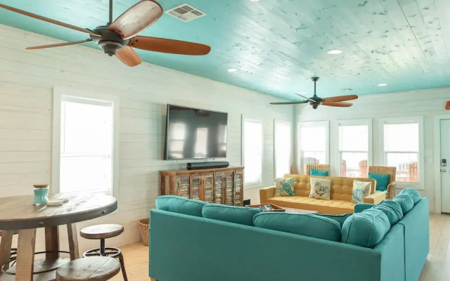 Beach Therapy 4 Bedroom Home