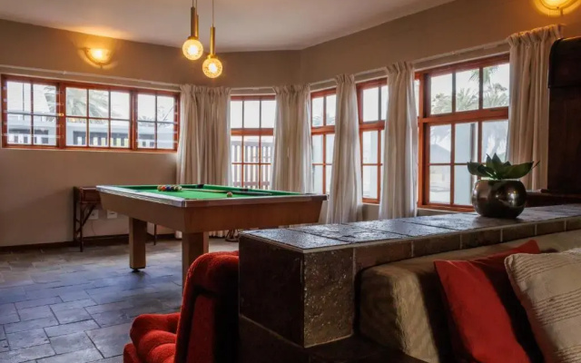 Haus Garnison Bed & Breakfast