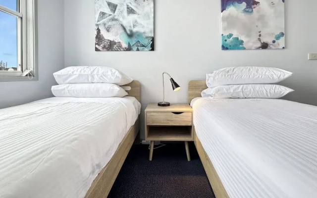 3-bed With Alfresco Dining & Pool in Batemans Bay