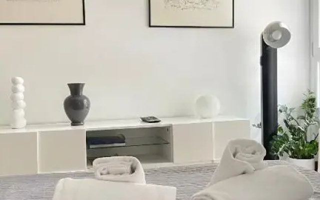 RiverView city apartment
