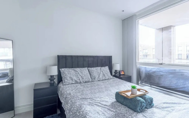Modern Cozy Kingston Flat, 5 Mins to Train Station
