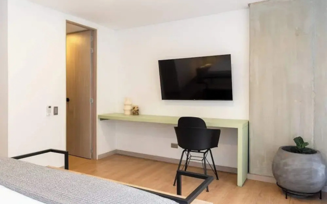 Fantastic 3 BR w/ Balcony in Laureles Medellín