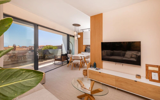 Ragusa Sea View apartment by DuHomes
