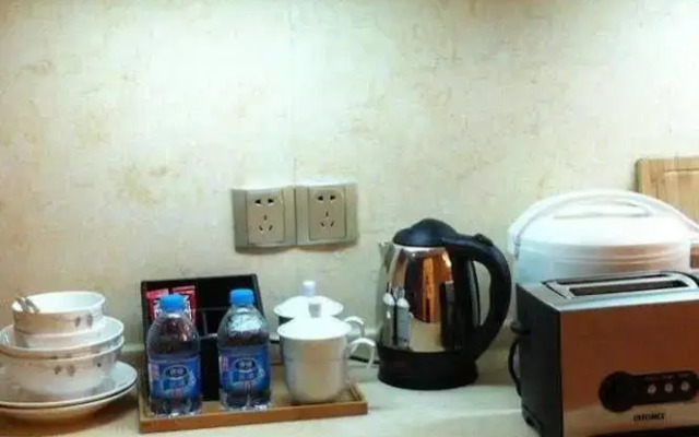 Lejia EAC International Apartment Hotel