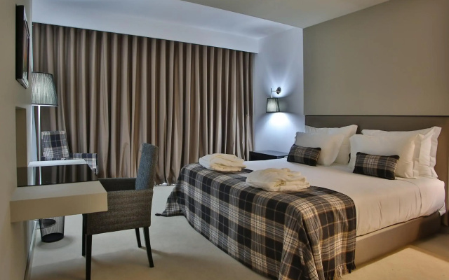 Delfim Douro Hotel