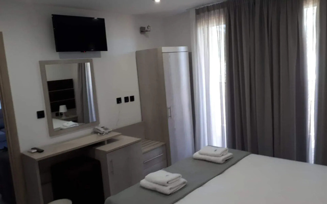 Thalassa Hotel