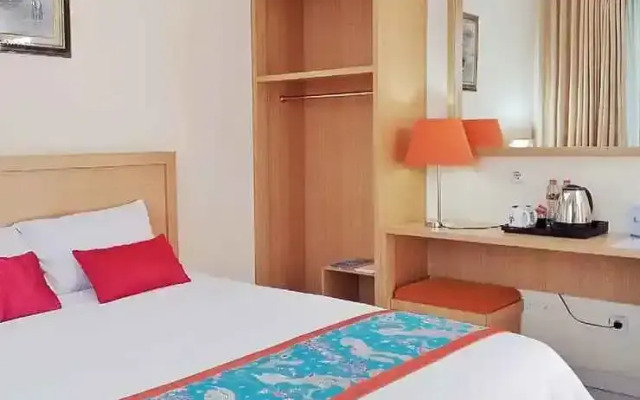 Dermaga Keluarga Sonosewu