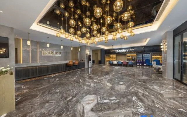 Parkinn Hotel (Tianjin Railway Station Jinwan Plaza )