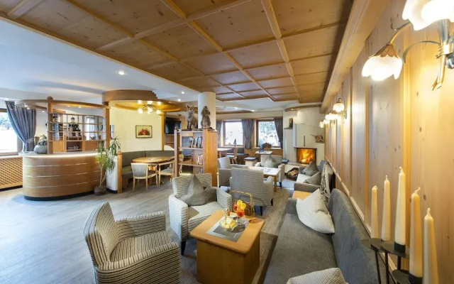 Hotel Alpenfrieden
