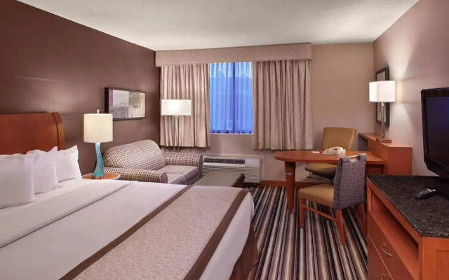 Doubletree By Hilton Akron/Fairlawn