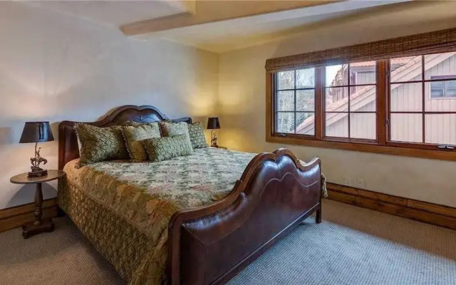 Bear Creek Lodge