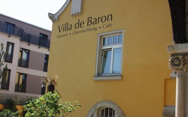 Отель Villa De Baron вид на фасад