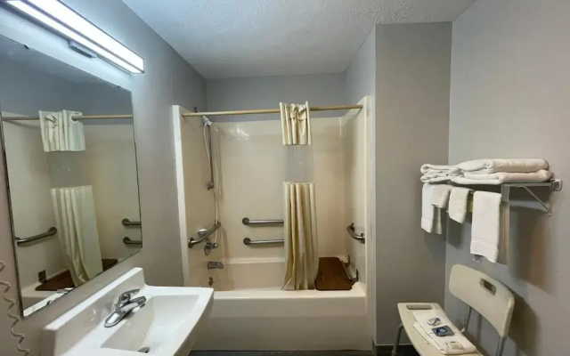 Embassy Inn