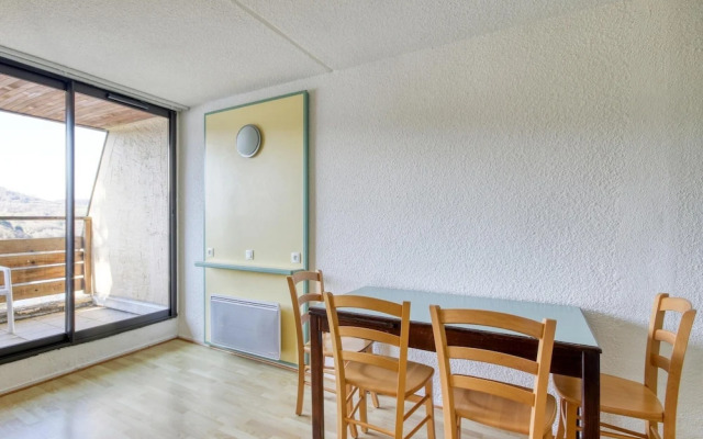 Lake View Miremont Apartment for 5
