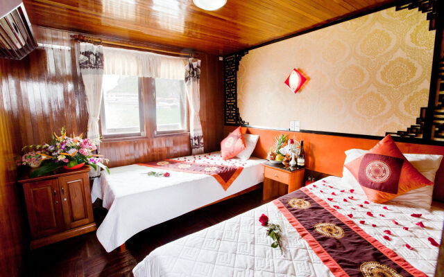 Отель Halong Bay Aloha Cruises комната для гостей