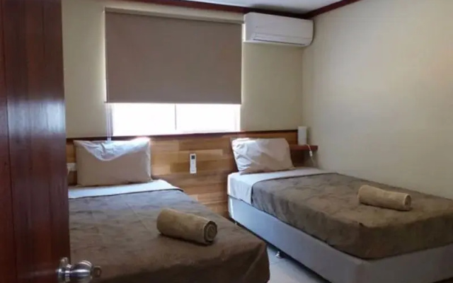 The Cocos Padang Lodge