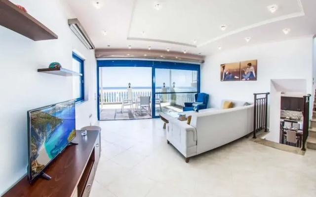 Villa Azure