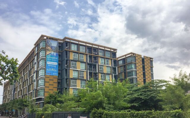Отель Funkey House in Rama 4 вид на фасад