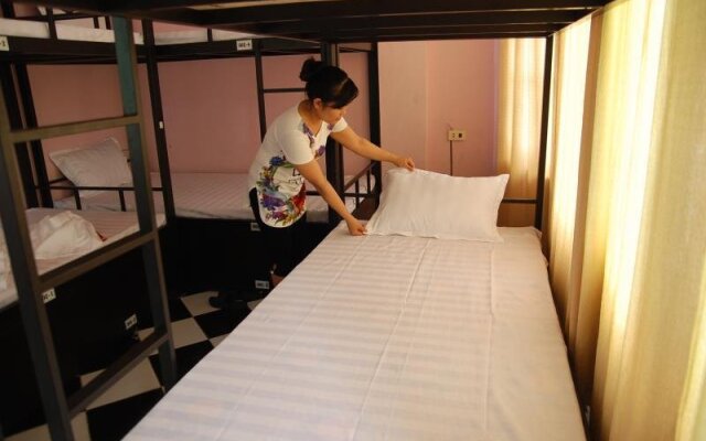 Halong Backpacker Hostel детские мероприятия