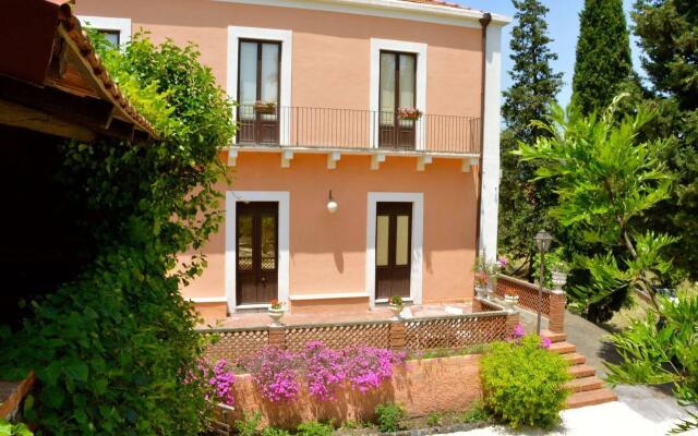 Отель Villa Bonaccorso Виагранде вид на фасад