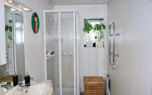 Beautiful Home in Västra Frölunda With 3 Bedrooms and Wifi