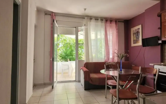Annas Downtown Apartment