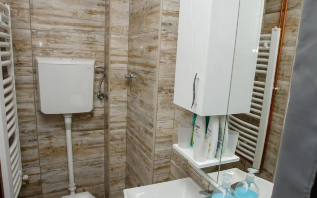 7 Days Premium Apartment