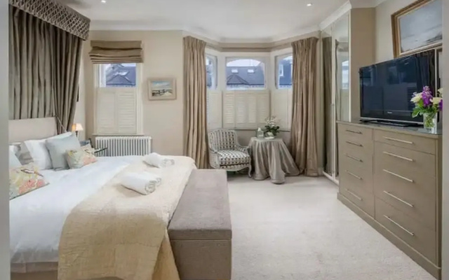 Veeve - Fulham Victorian