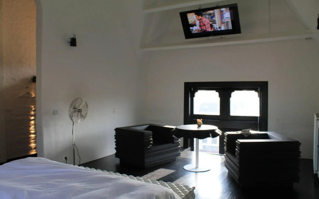B&B Suites@FEEK