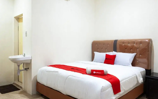 RedDoorz near Yuki Simpang Raya Mall Medan 2