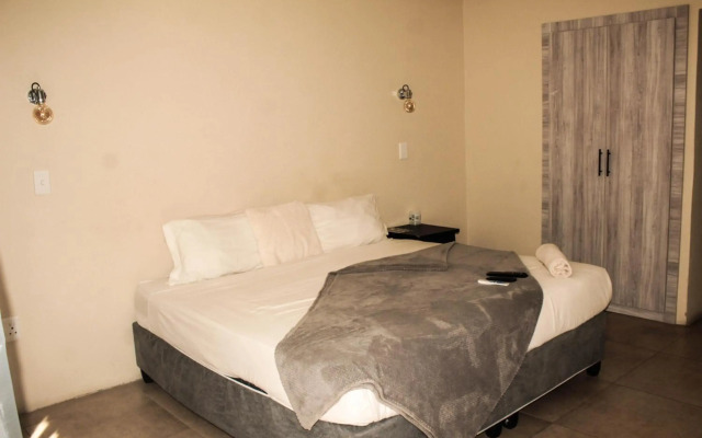 Ingwenya Guesthouse