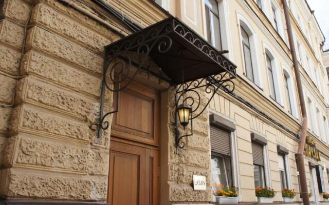 Гостиница Аве Цезарь вид на фасад