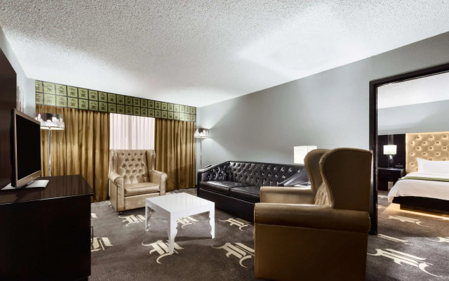 Holiday Inn Select North Dallas