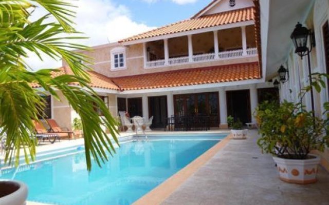 Chateau Gloria in Montego Bay, Jamaica from 1031$, photos, reviews - zenhotels.com