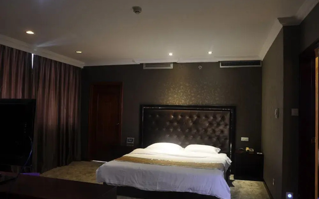 Garden City Hotel
