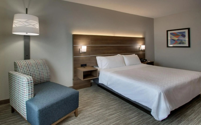 Holiday Inn Express & Suites Waukegan by IHG