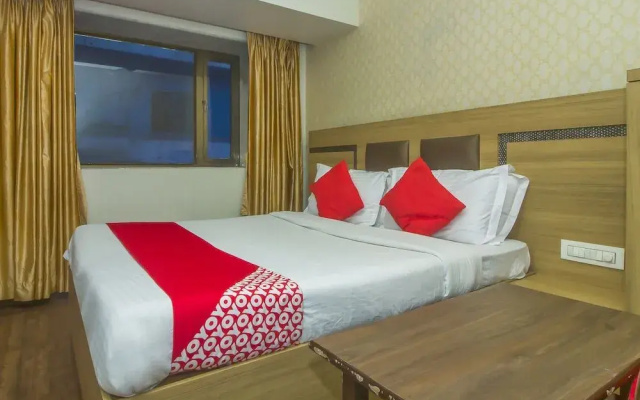 OYO 18748 Hotel Metro Palace
