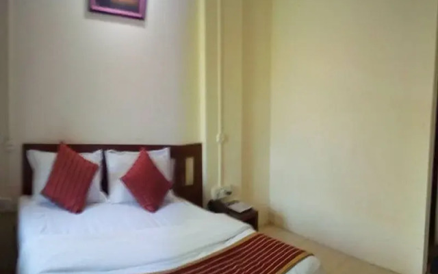 Gourish Resort (Pure Veg)