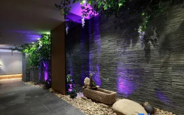 Grand Yiju Hotel (Nanjing Xinjiekou center)