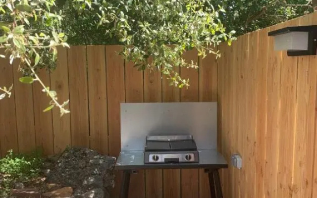 JOLI STUDIO INDEPENDANT 20m² AVEC JARDIN